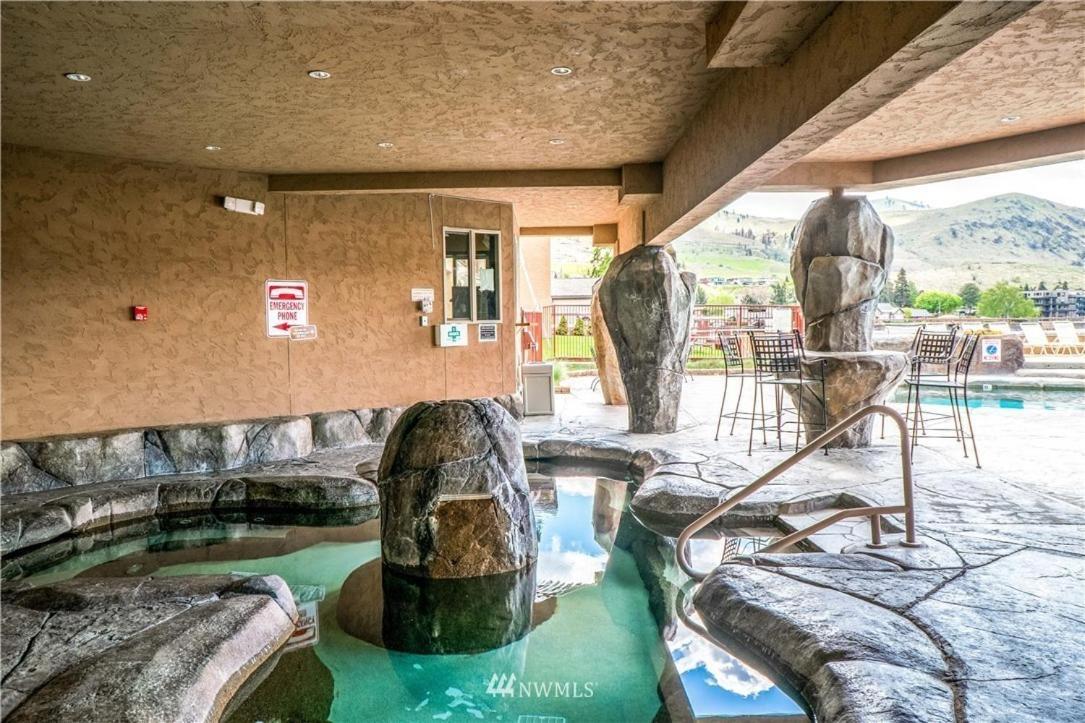 Grandview Lake Chelan- Waterfront View, Pool, Hot Tub, Golf, 1 Min To Downtown Eksteriør billede